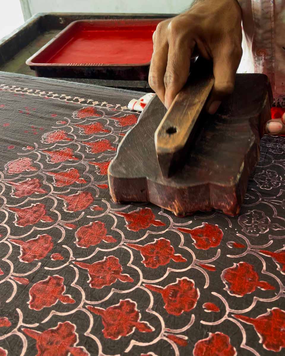 Rimjhim Brown Block Printed Cotton Saree - WW - Image 3