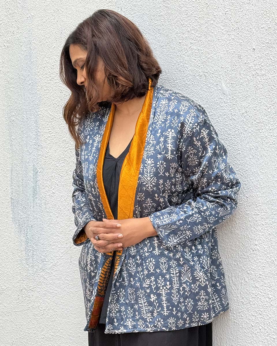 Softember Mashru Silk Reversible Quilted Jacket - Image 12