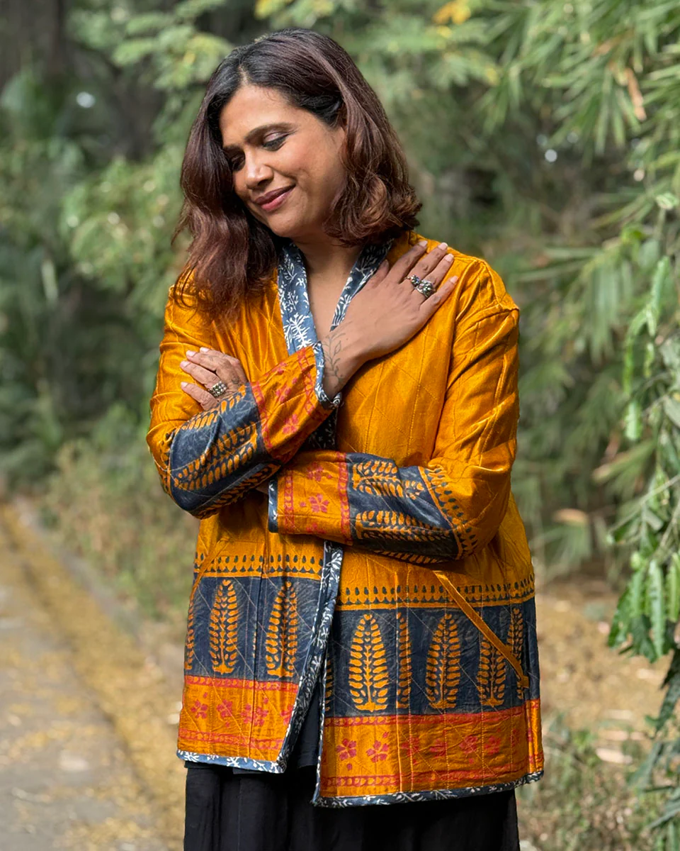 Softember Mashru Silk Reversible Quilted Jacket - Image 16