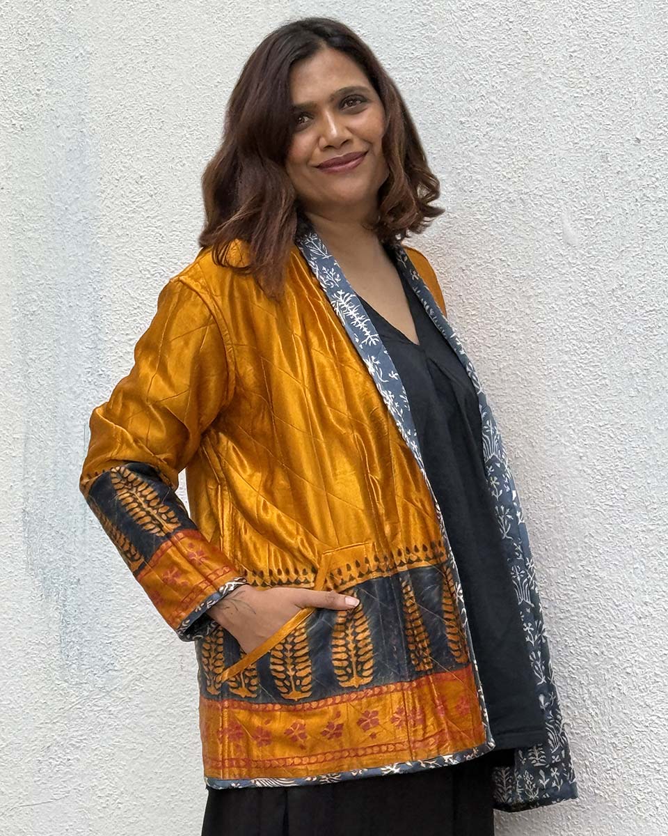 Softember Mashru Silk Reversible Quilted Jacket - Image 3