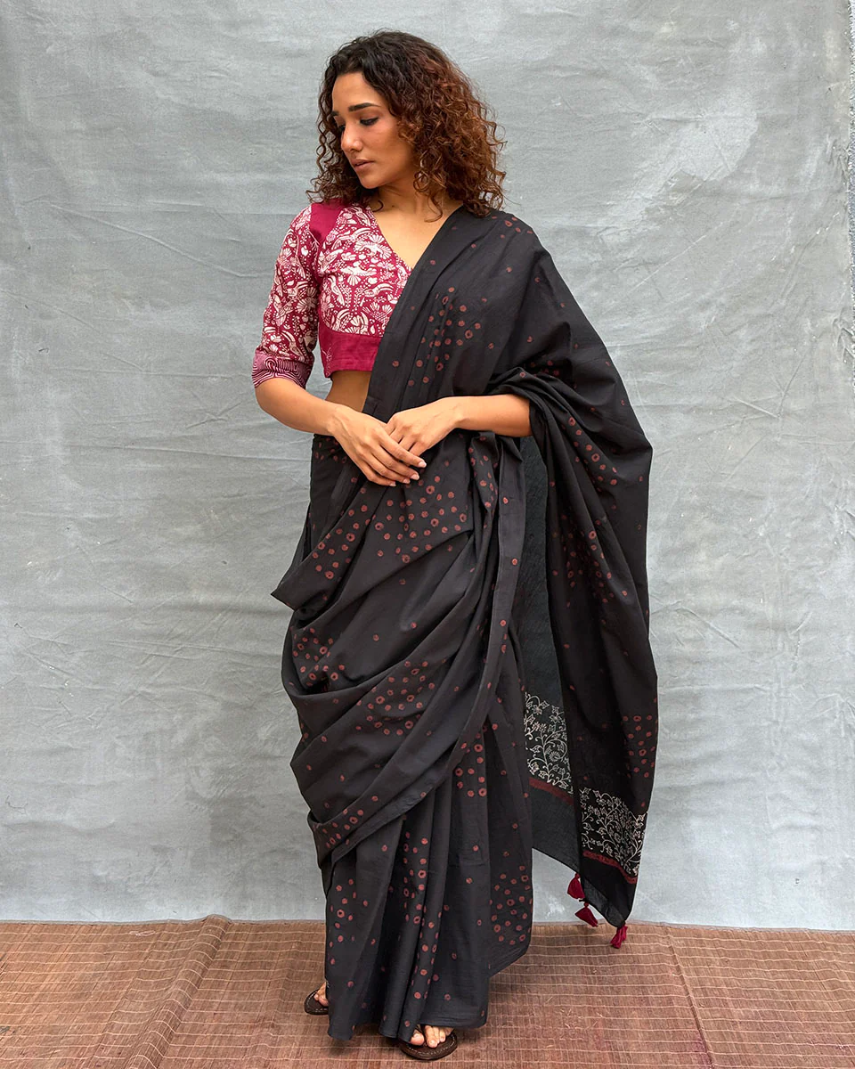 Song of Soil Black Block printed Cotton Saree - Image 6