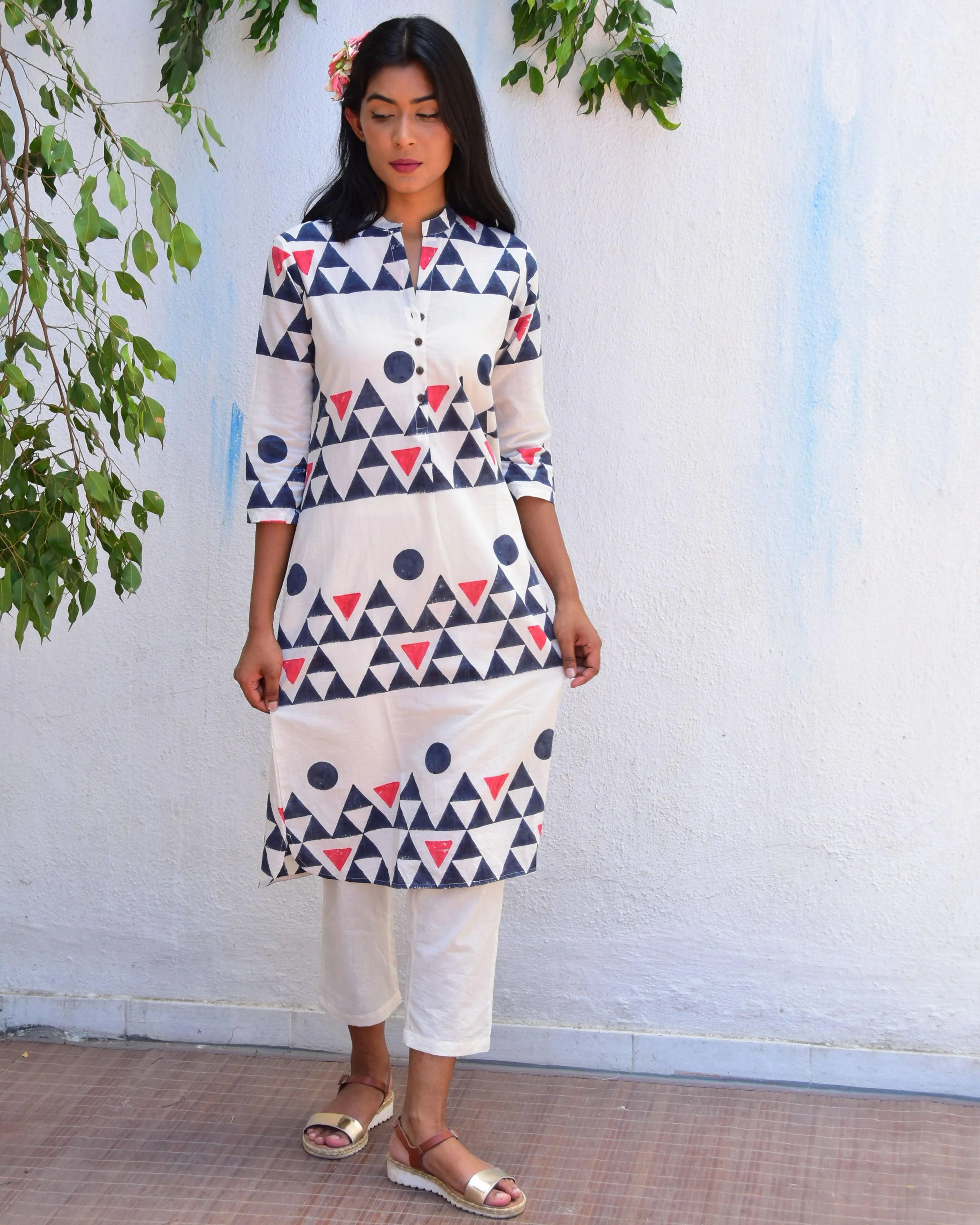 White Handblockprinted Cotton Kurta Set - Vnmn - Image 3