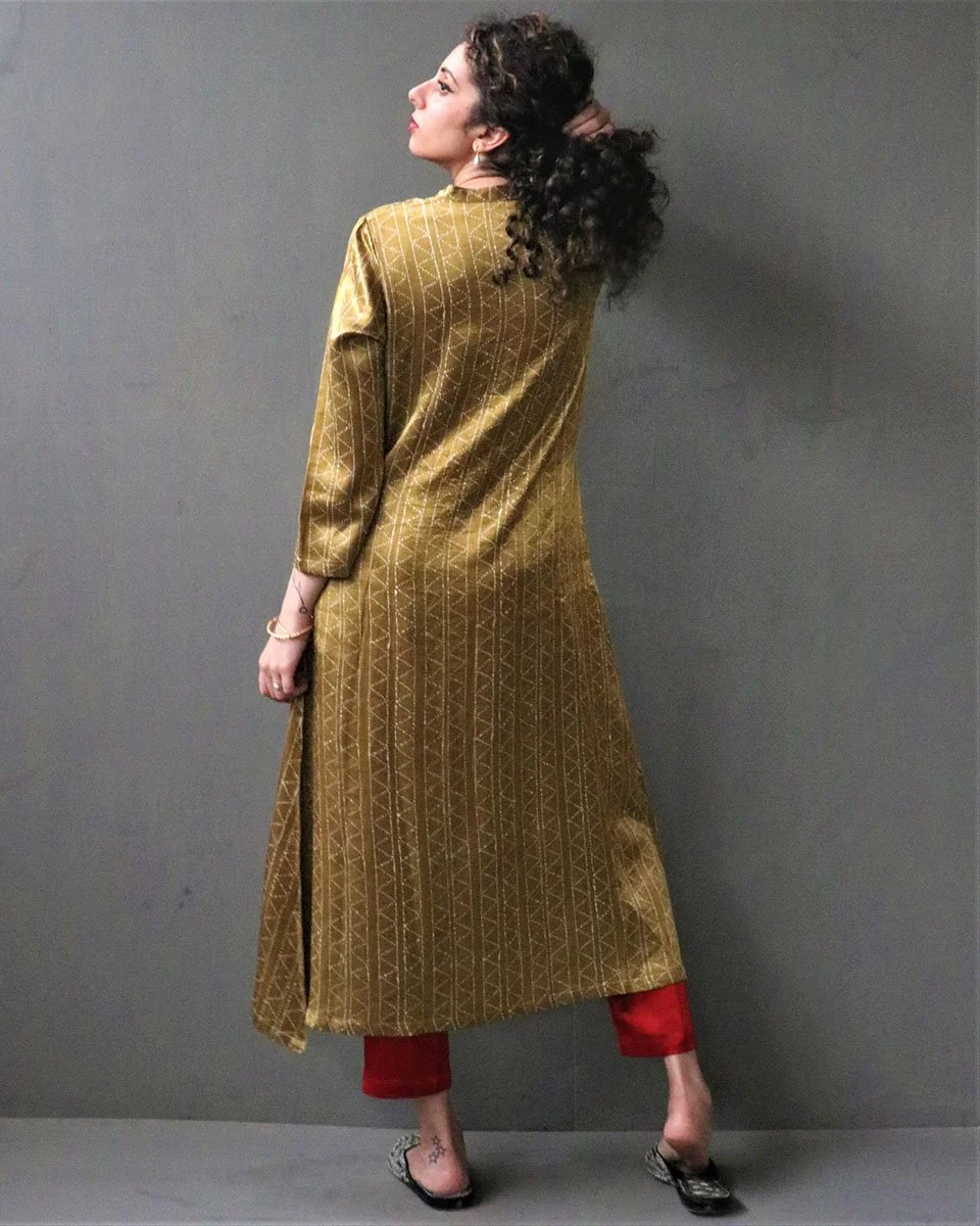 Sunspill Handprinted Mashru Silk Kurta Set - Image 4