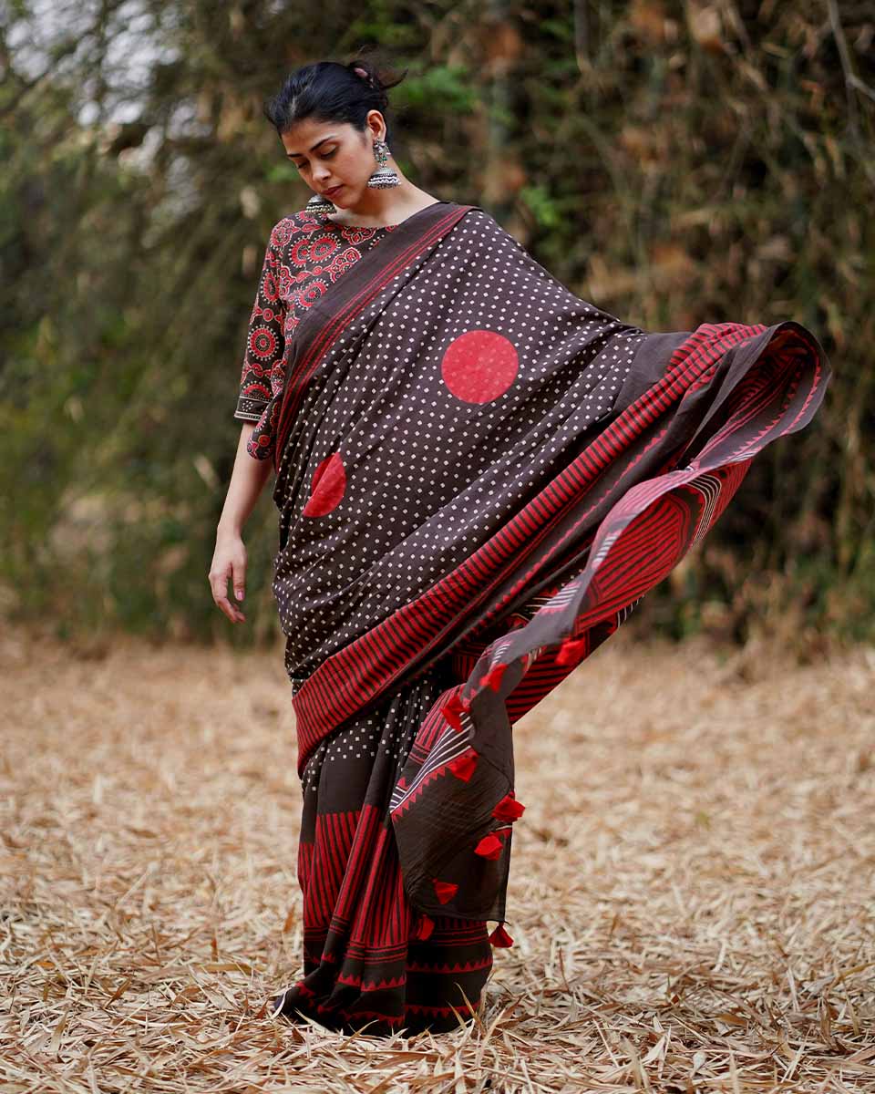 Suraj Ki Baahon Mein Brown Hand Block Printed Cotton Saree - WW - Image 6