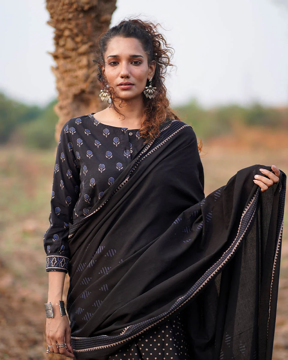 Sweet Jasmine Blockprinted Cotton Saree-WWB - Image 10