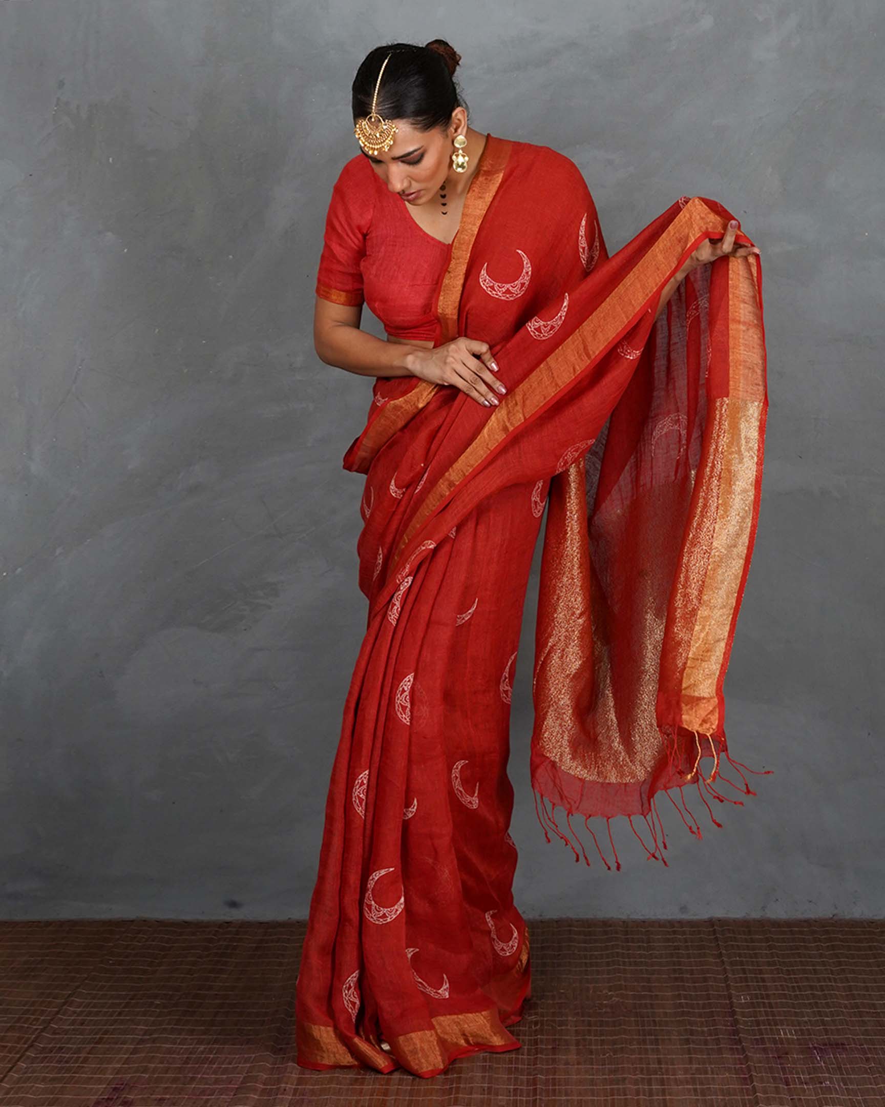 Taraani Red Handblock Linen Saree - TARA - Image 9