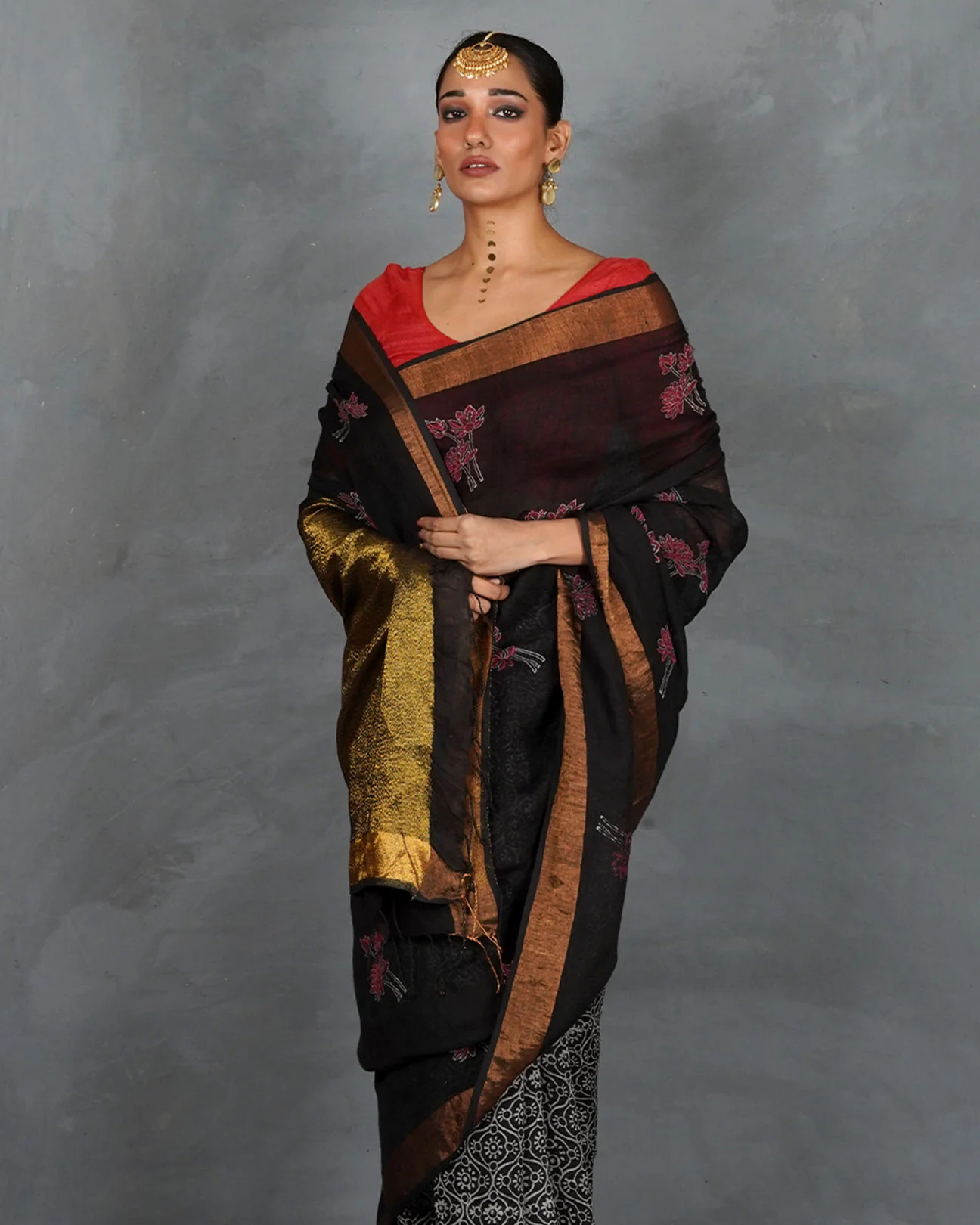 Tejasvi Black Handblock Linen Saree - TARA - Image 4