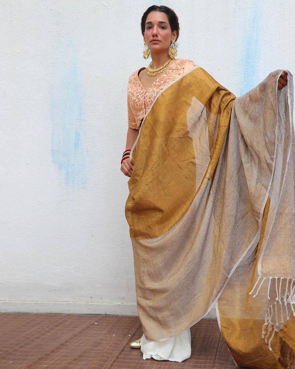 Udvita Golden Handwoven Linen Zari Saree - Onam - Image 7