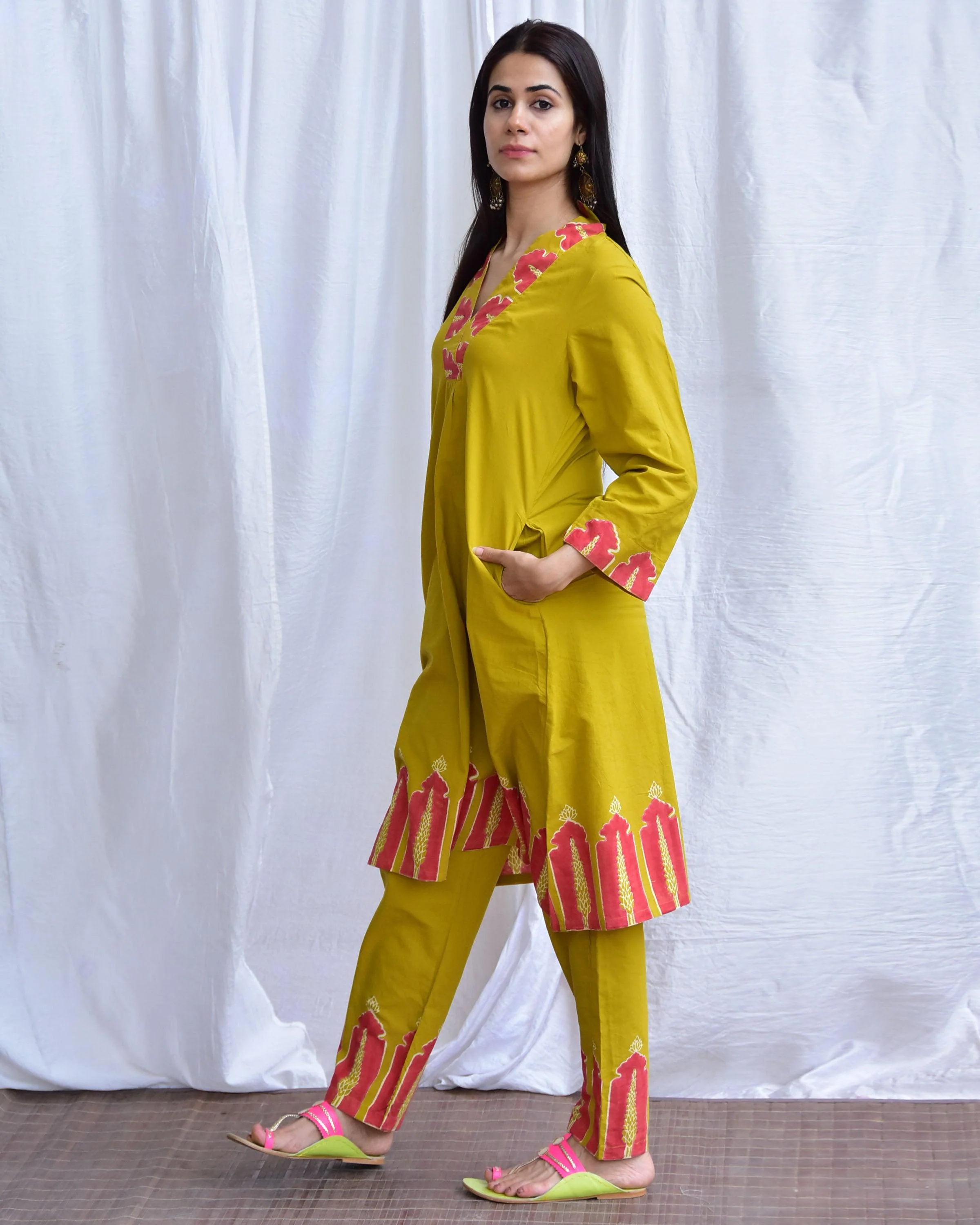 Veena Handblockprinted Cotton Kurta Set Of 2-Sor - Image 6
