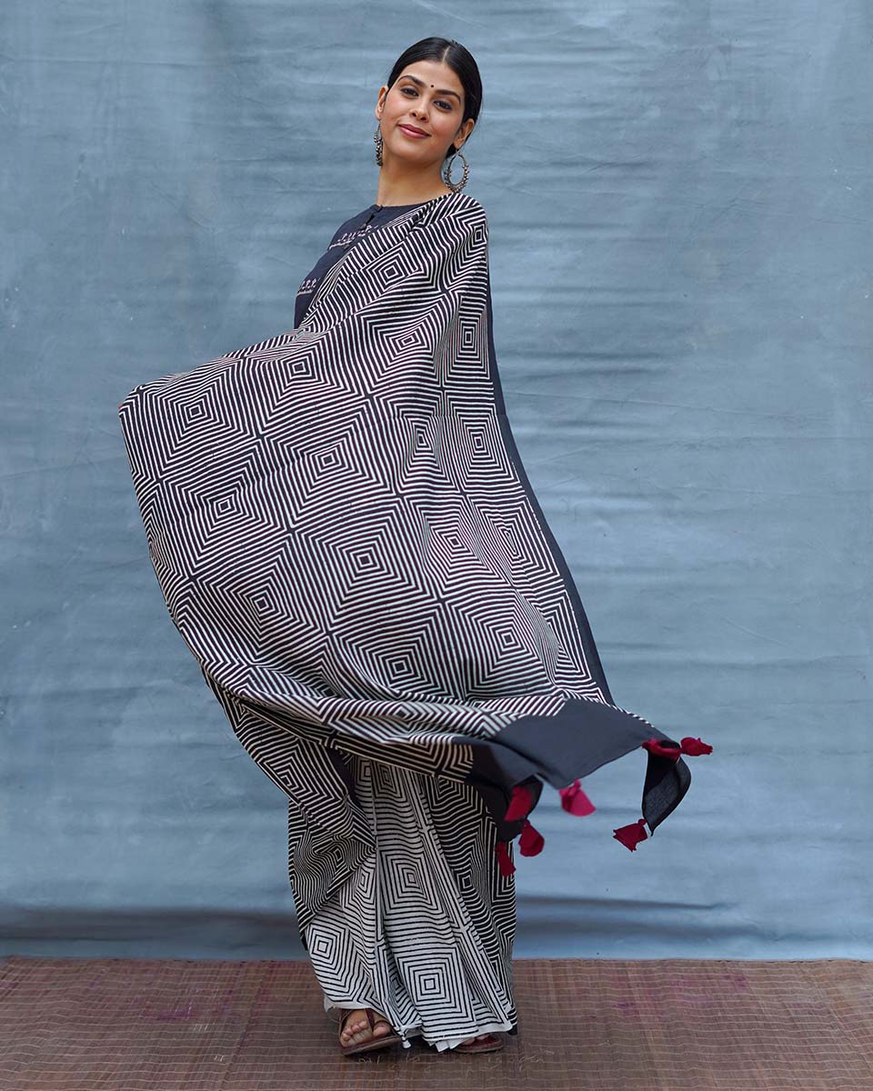 Vintage Muse Black & White Handblock Print Cotton Saree - MIS - Image 11
