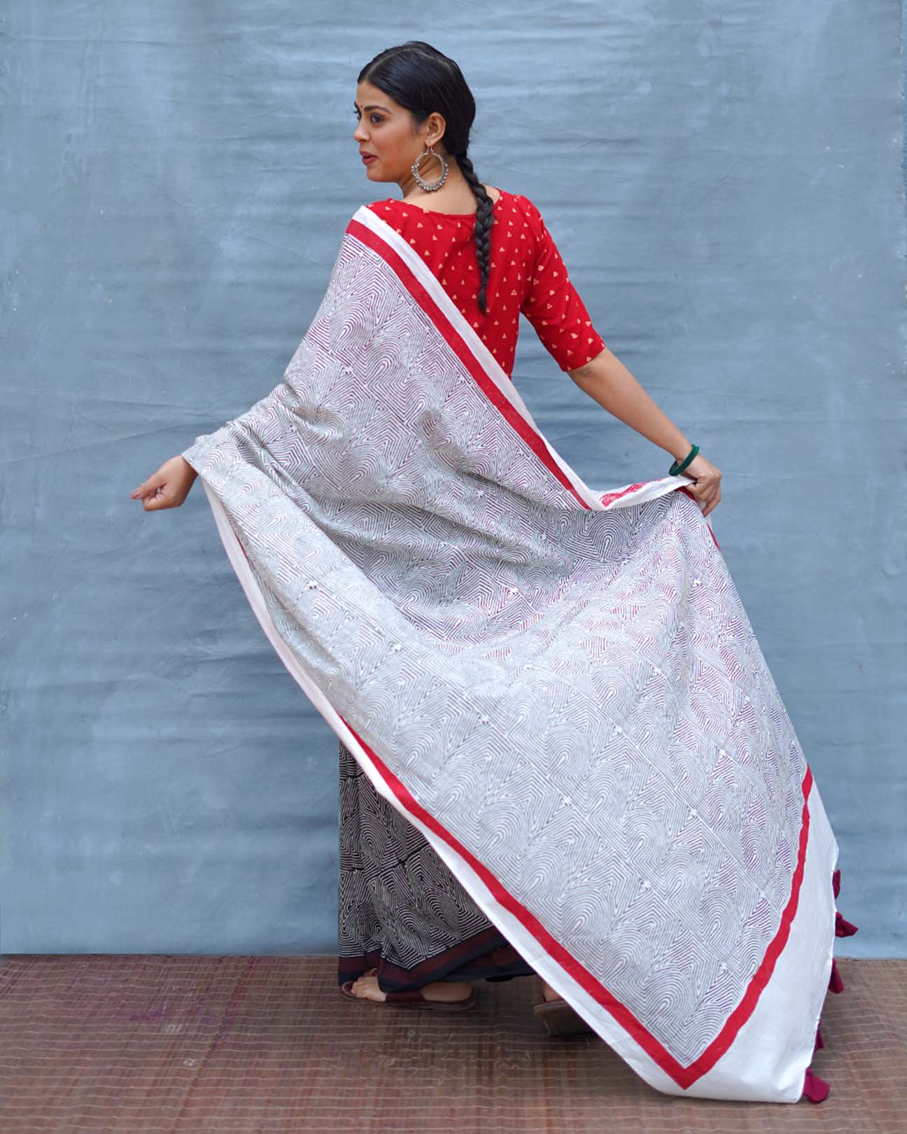 Vintage Poem Black & White Handblock Print Cotton Saree - MIS - Image 3