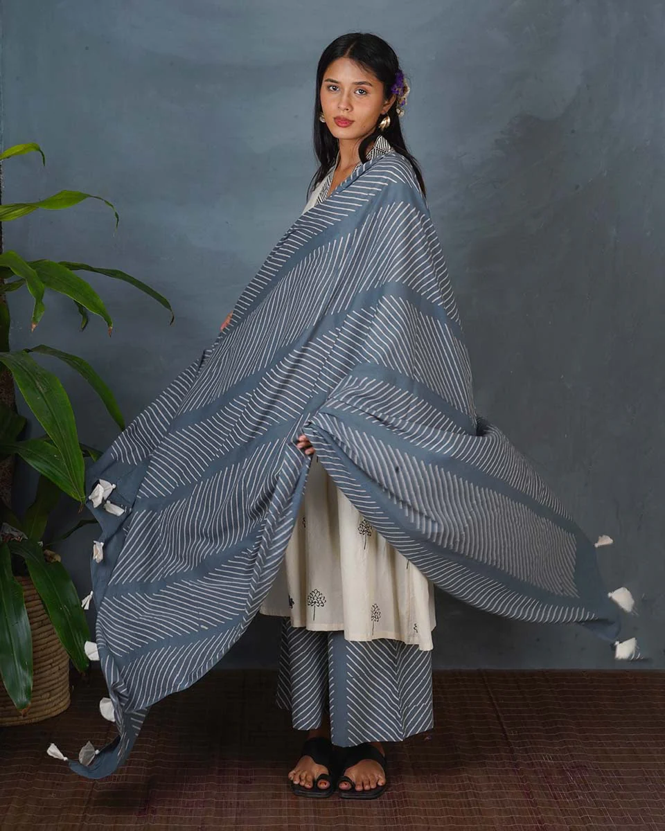 Wet Marble Grey Block Printed Dupatta - BMS - Image 4