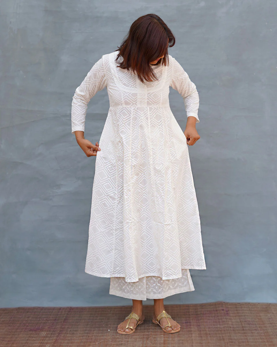 White Wave Handblock Print Cotton Kurta - Safed - Image 8
