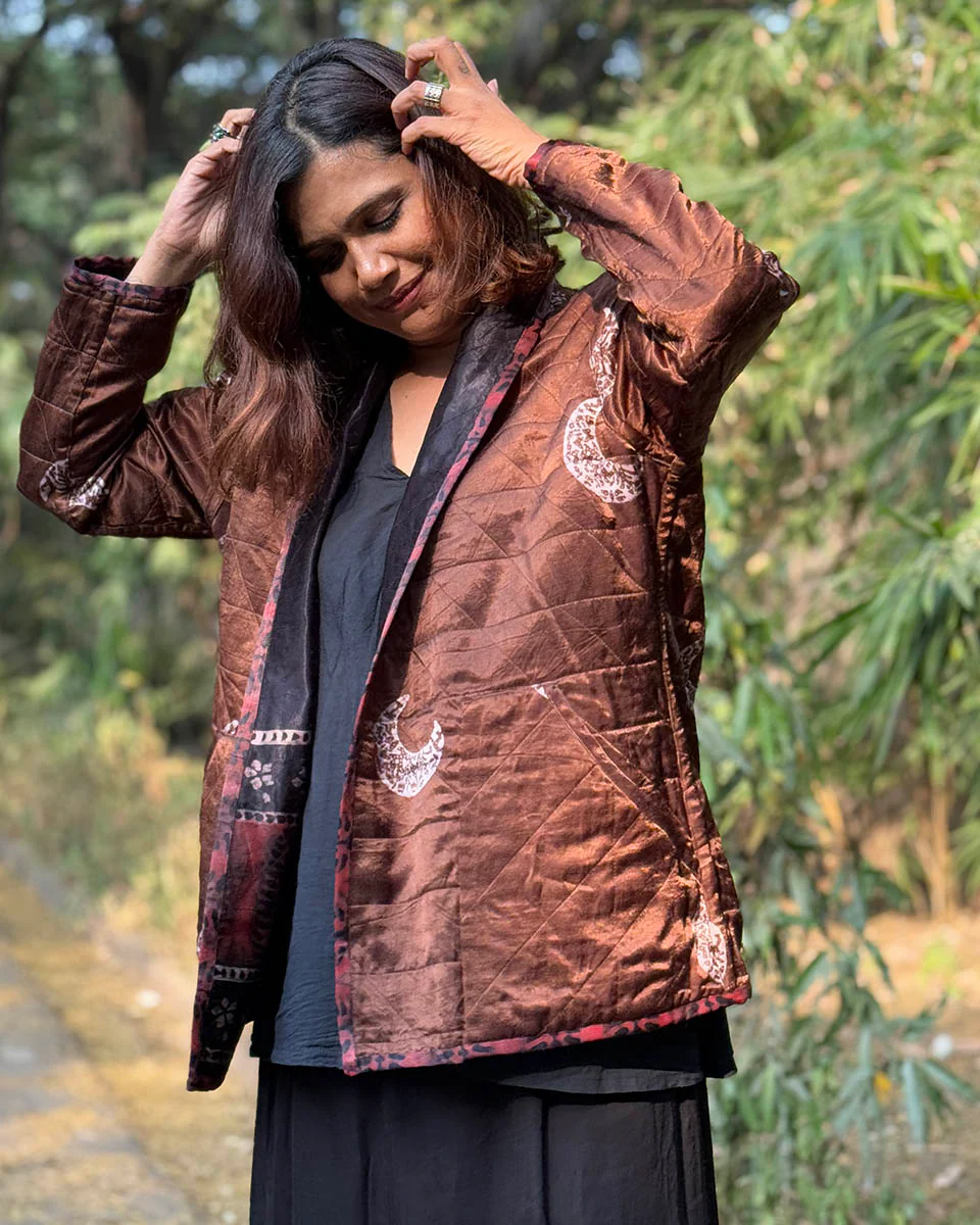 Willow Wrap Mashru Silk Reversible Quilted Jacket - Image 14