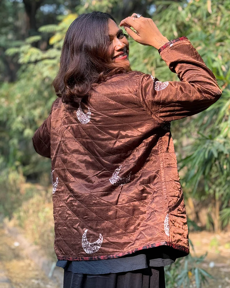 Willow Wrap Mashru Silk Reversible Quilted Jacket - Image 15