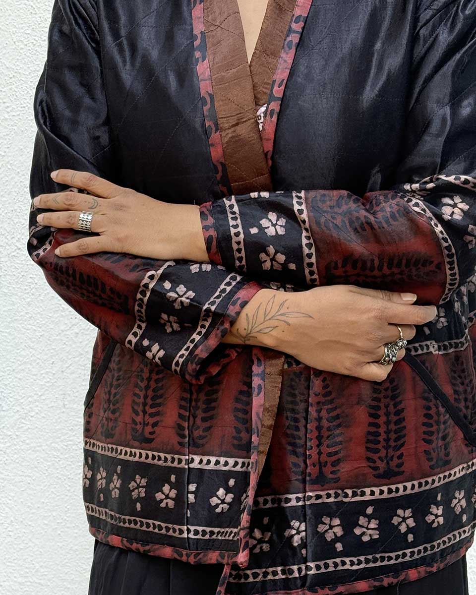 Willow Wrap Mashru Silk Reversible Quilted Jacket - Image 7