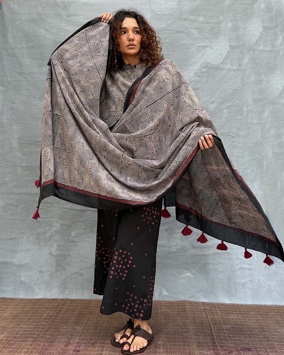 Winterâ€™s Veil Blockprinted Cotton Dupatta - Image 11