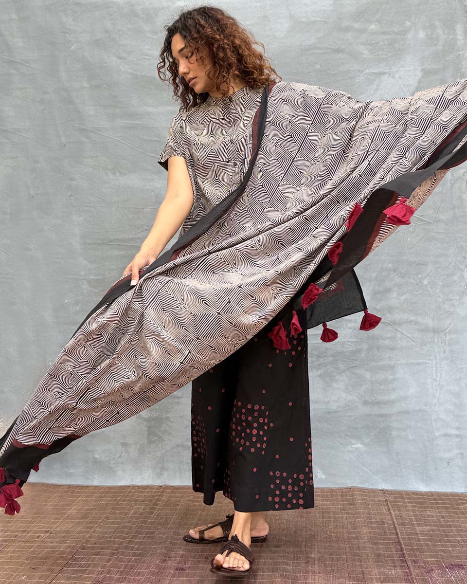 Winterâ€™s Veil Blockprinted Cotton Dupatta - Image 6