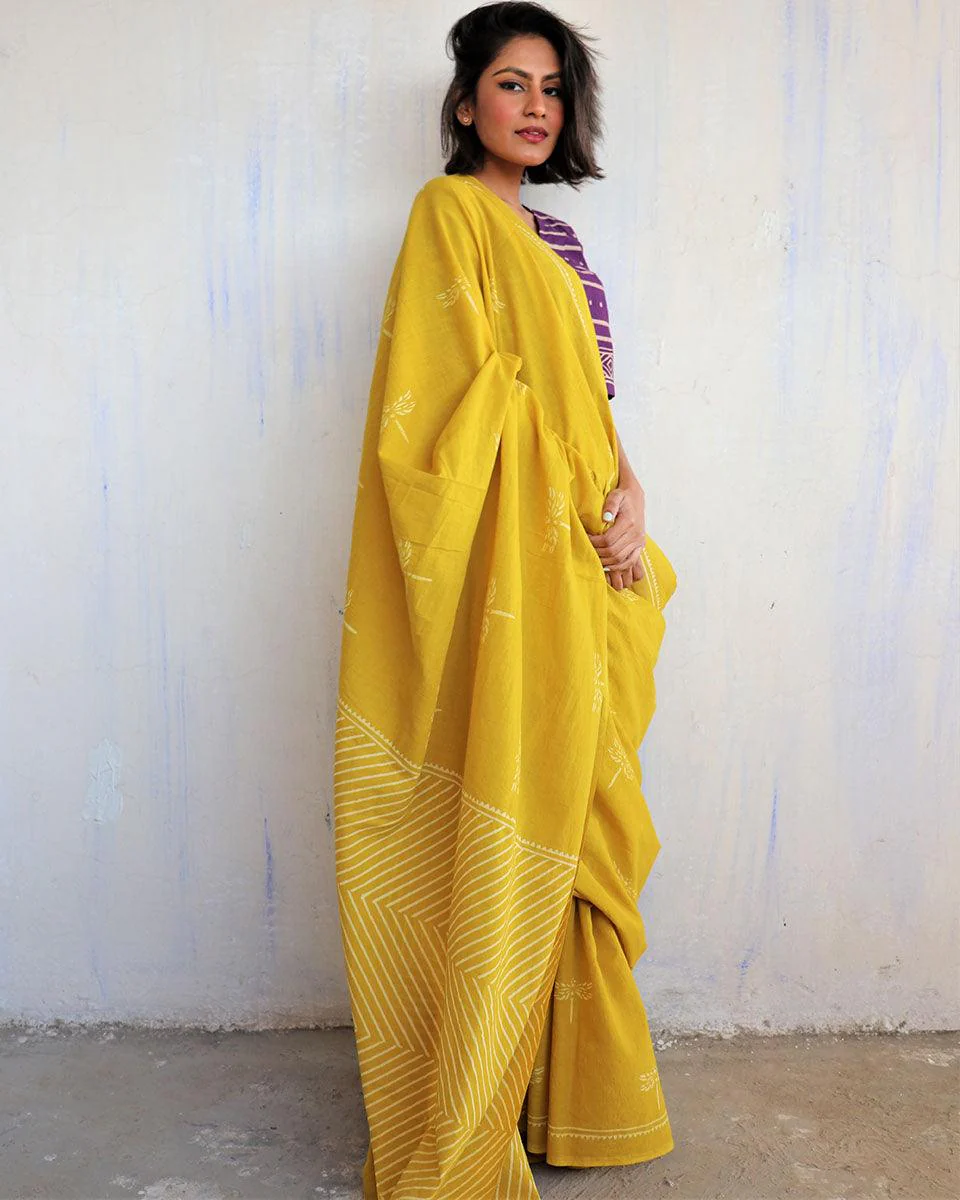Aponi Hand Blockprinted Cotton Saree - Butterfly Girls - Image 6