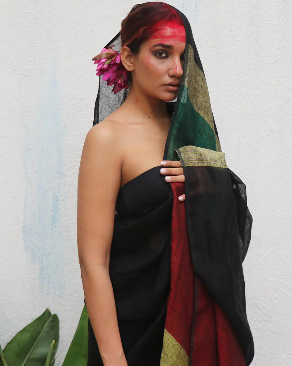 Yogini Black Handwoven Linen Saree - Kaali - Image 10