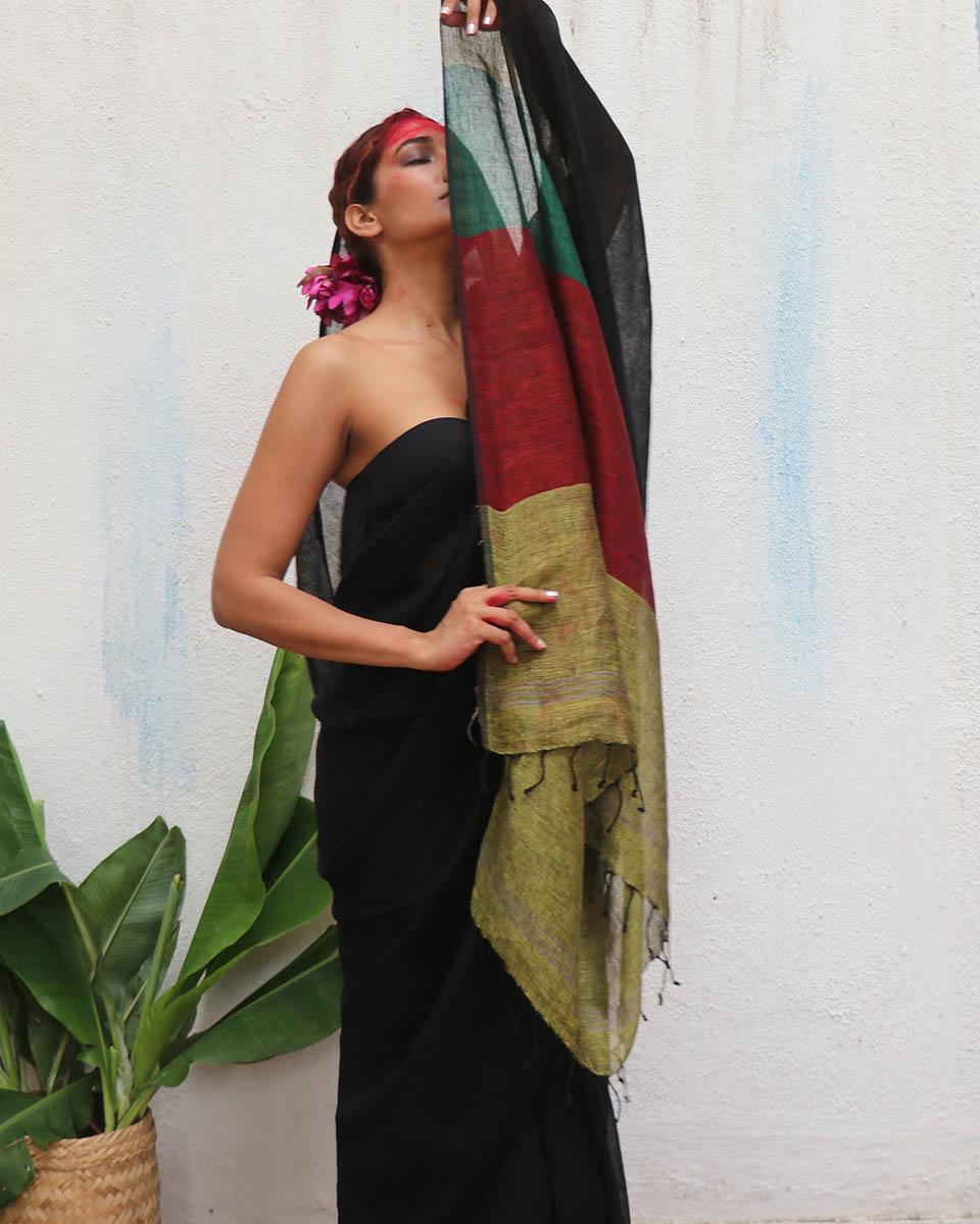Yogini Black Handwoven Linen Saree - Kaali - Image 12