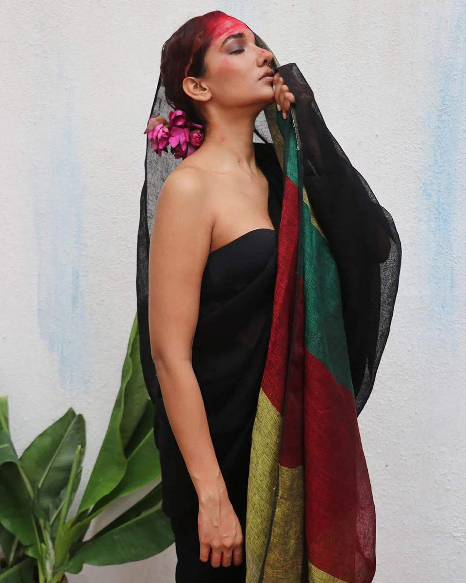 Yogini Black Handwoven Linen Saree - Kaali - Image 8
